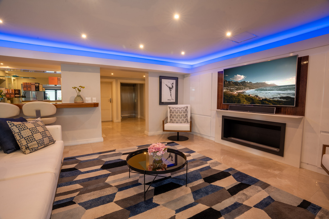 Lower-level entertainment lounge